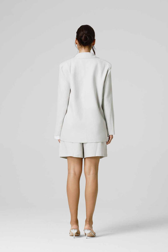 BERMUDA COM FIVELA LATERAL
