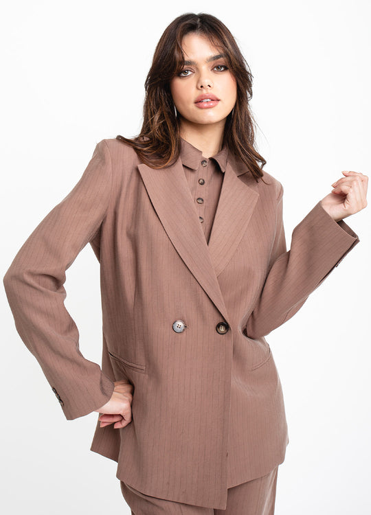 BLAZER ACINTURADO RISCA MARROM