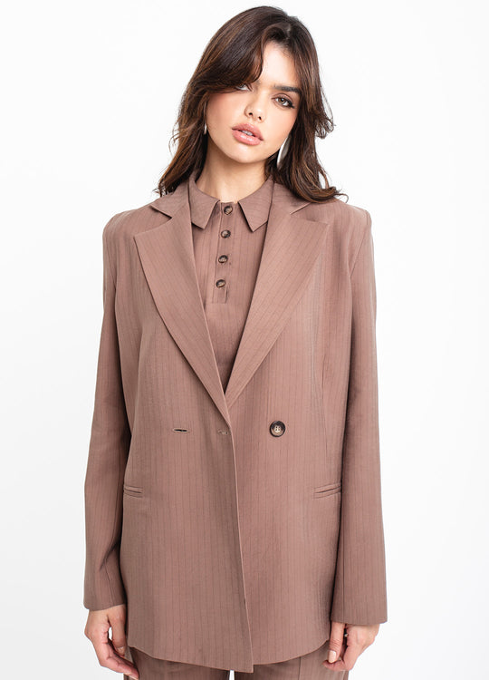 BLAZER ACINTURADO RISCA MARROM