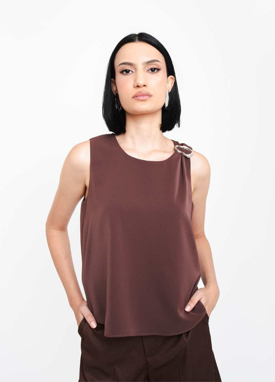 BLUSA FIVELA OMBRO MARROM