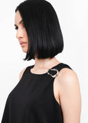 BLUSA FIVELA OMBRO PRETA