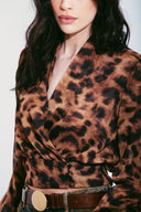 BLUSA TRANSPASSE ANIMAL PRINT