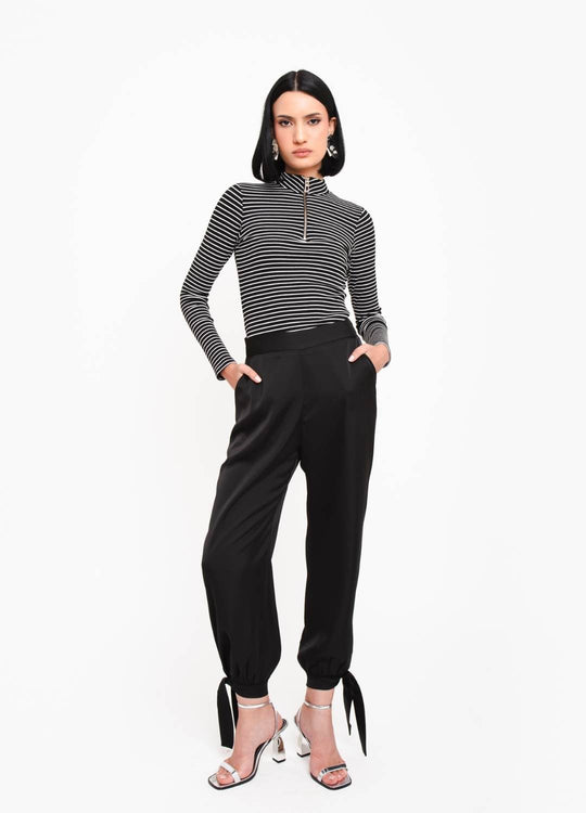 CALÇA CETIM PUNHO LAÇO JM