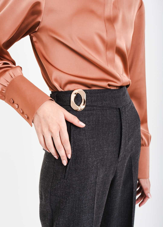 CALÇA CÓS COM FIVELA CHUMBO