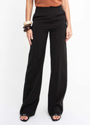 CALÇA VINCO FRONTAL PRETA