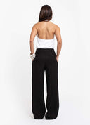 CALÇA COM PREGAS PRETA