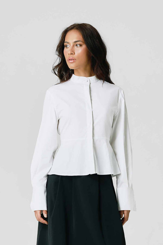 CAMISA COM BASQUE ACINTURADA