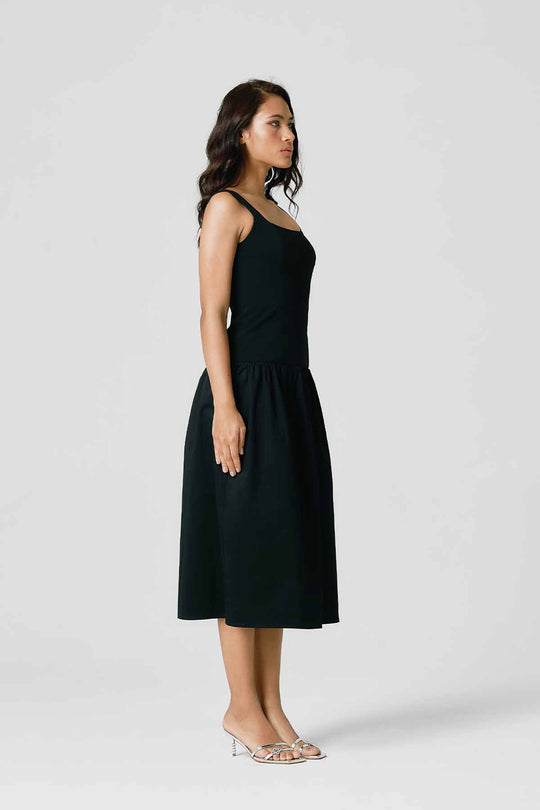 VESTIDO NEW MIDI PRETO